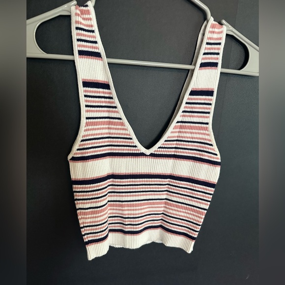 Kendall & Kylie M V-Neck Cream and Pink and Navy Striped Ribbed Knit Crop Tank - Picture 3 of 4